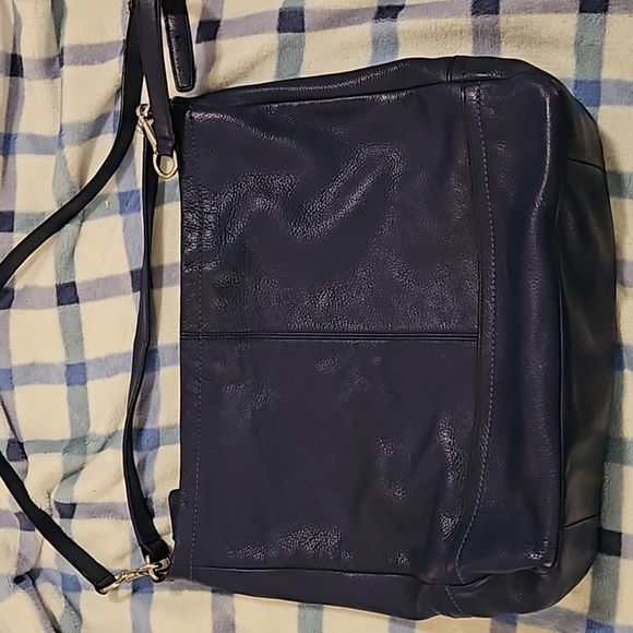 Coach hobo/ crossbody in Navy Blue pebbled leather - Picture 2 of 10